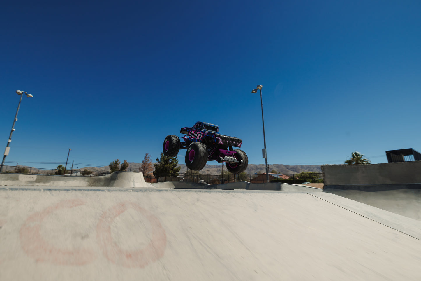Arrma 1/10 Quake 223S with DSC 2wd RTR