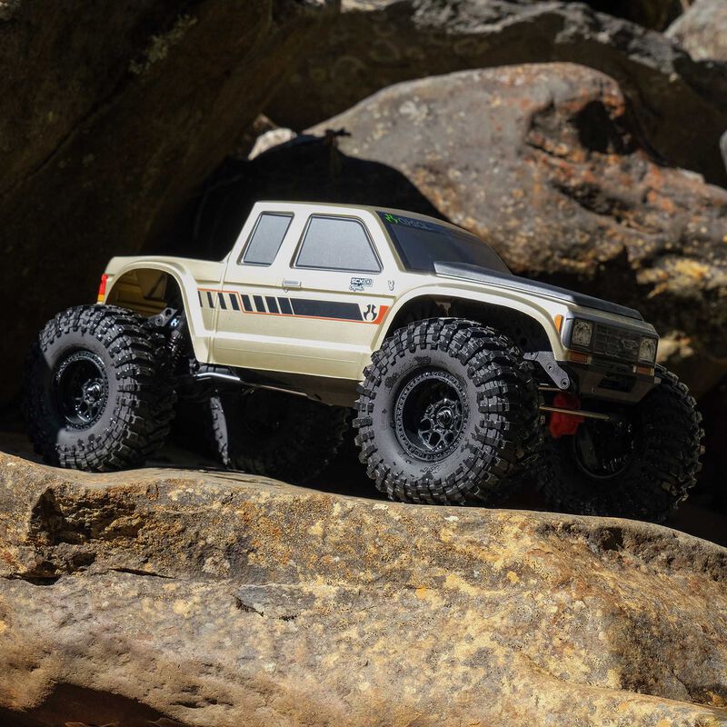 1/10 SCX10 III Coyote 4X4 RTR Rock Crawler (Battery & Charger Included), Gold