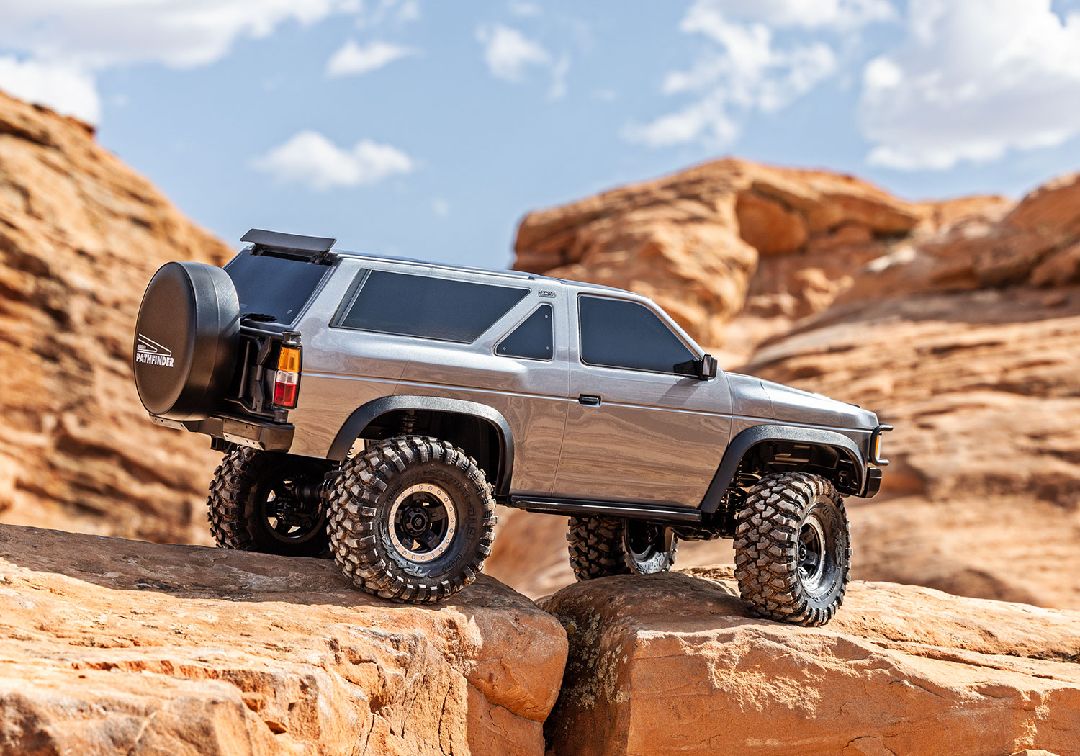 Traxxas 1/10 TRX4 Nissan Pathfinder SE-V6 3S 4x4 RTR