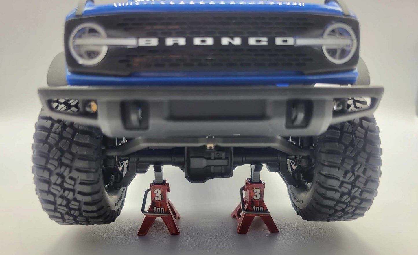 Red Metal Jack Stand 1/18 TRX-4M