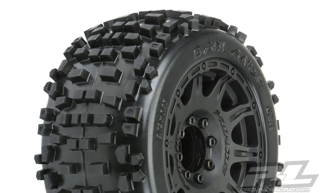 Pro-Line Badlands 3.8" MTD Raid 8x32 Wheels 17mm MT F/R