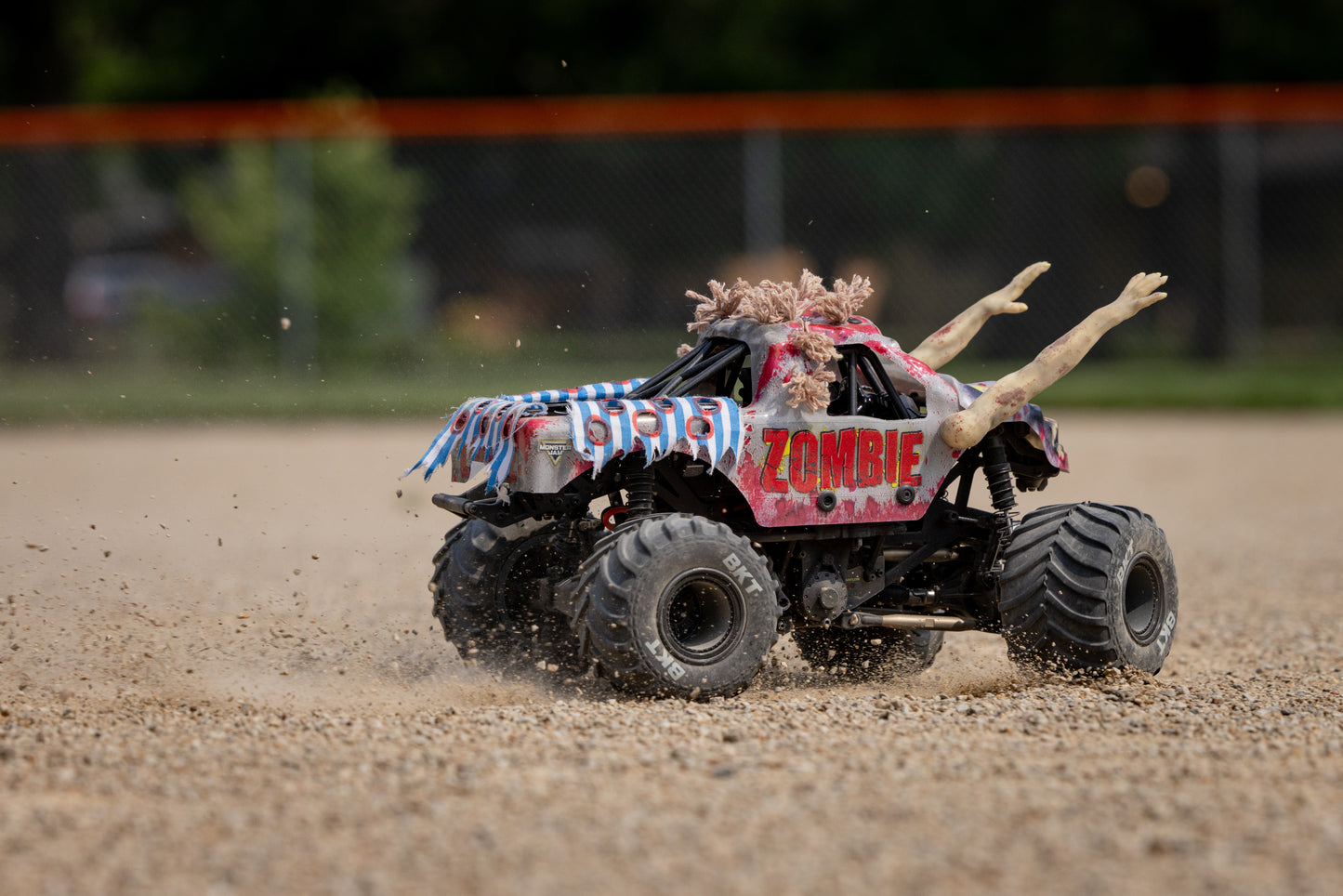 Losi 1/18 Mini LMT Zombie RTR - Battery / Charger Included