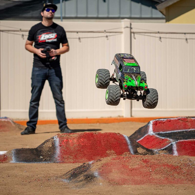 1/8 LMT 2.0 4X4 Solid Axle Brushless Monster Truck RTR