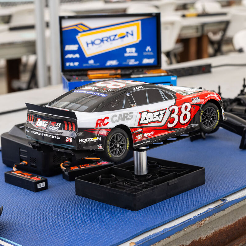 Losi 1/12 NASCAR Zane Smith #38 2026 Ford Mustang 2S AWD RTR