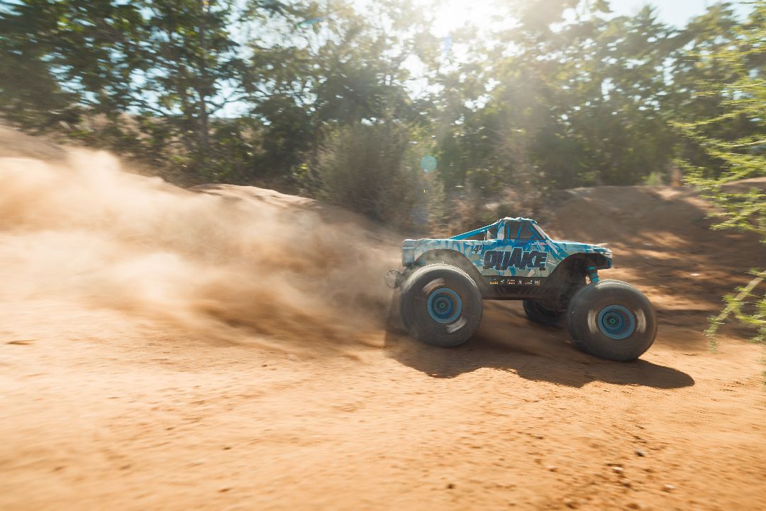 Arrma 1/8 QUAKE 4S DSC 4X4 Brushless RTR