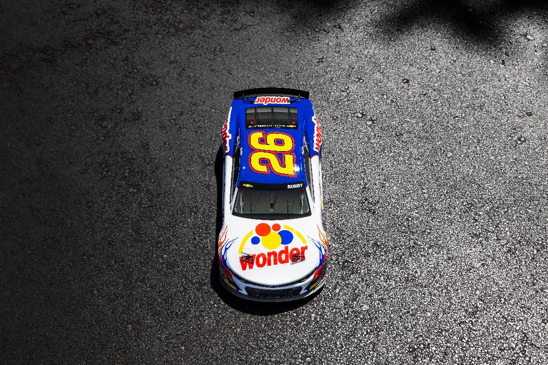 Losi 1/12 NASCAR Ricky Bobby #26 Wonder Bread Chevrolet ZL1 RTR