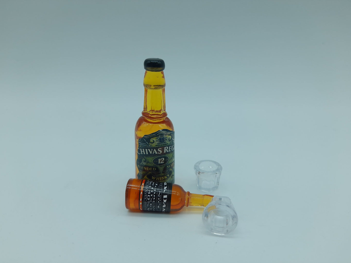 Ensemble de (2) Bouteilles et (2) verres 1/10