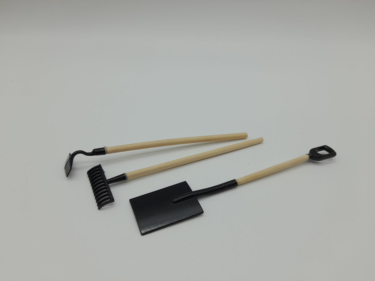 Ensemble de Pelle/Pioche et Râteau 1/10