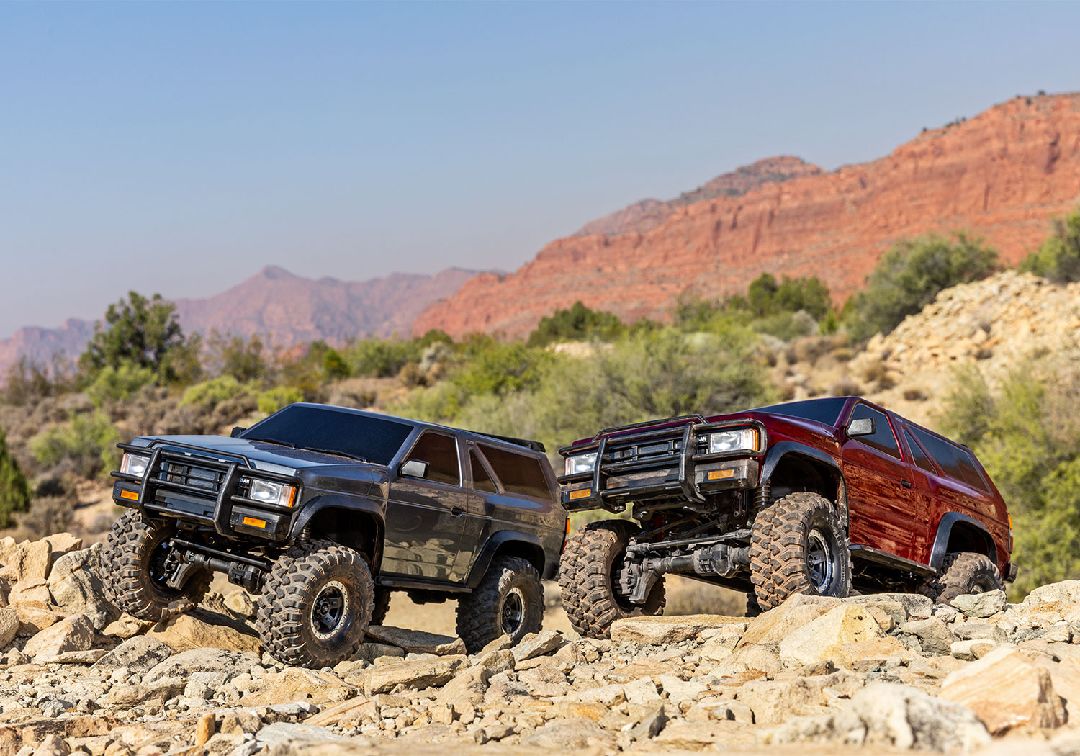 Traxxas 1/10 TRX4 Nissan Pathfinder SE-V6 3S 4x4 RTR