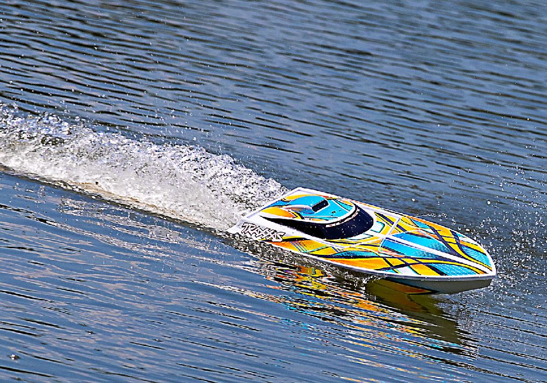 Traxxas Blast 24" High Performance RTR Race Boat - Green
